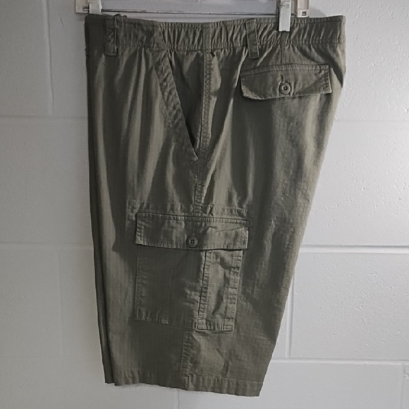 Khaki Green Outdoor Lifestyle Cargo Shorts Lightweight Stretch - Picture 11 of 12